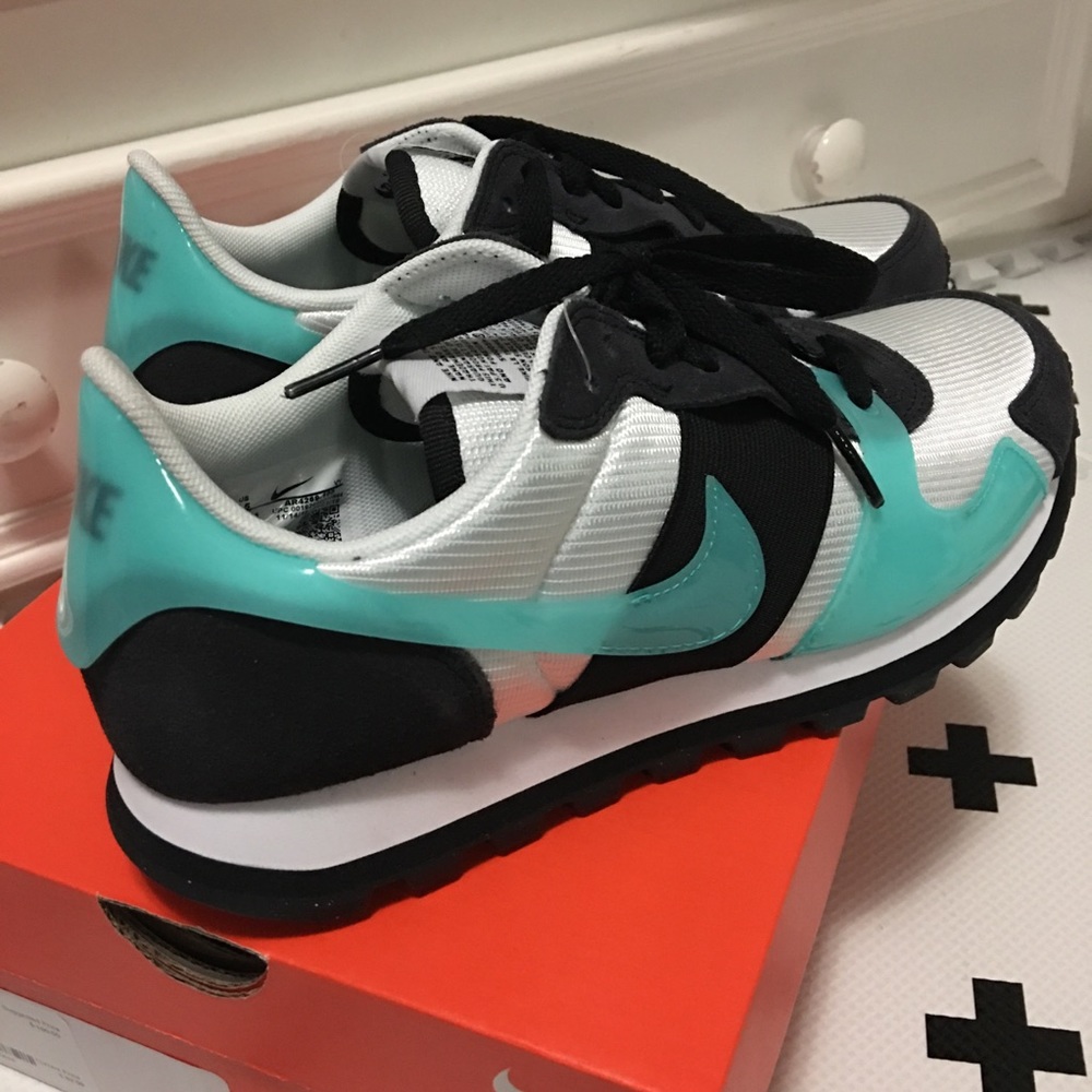 nike v-love o.x